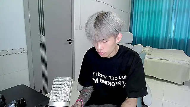 Snapshot of zzzzppp3 chatting on August 2026 05:09:01 AM zzzzppp3 online show from August 2026 05:09:01 AM