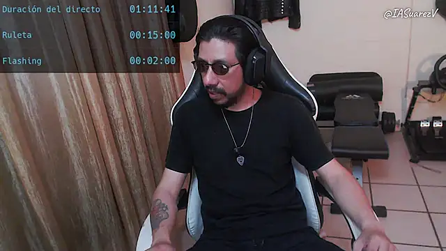 Snapshot of IASuarezV chatting on May 2026 07:03:01 AM IASuarezV online show from May 2026 07:03:01 AM