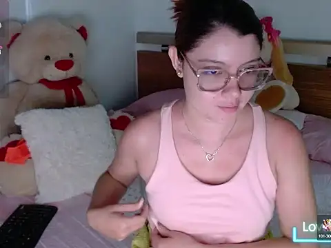 honey-blossom online show from April 2026 12:36:01 PM