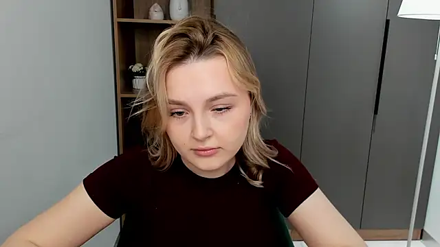 LorriMonz online show from March 2026 06:41:02 AM