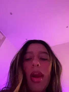 Lusty Lunaa online show from May 2026 07:58:02 AM