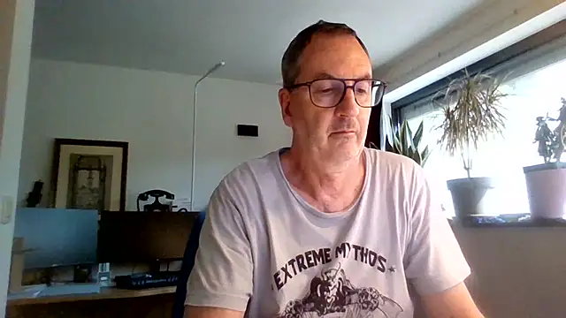 Snapshot of HotLucas66 chatting on June 2026 03:05:01 PM HotLucas66 online show from June 2026 03:05:01 PM