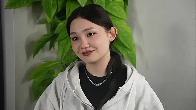 AllieGladwin online show from March 2026 02:22:02 PM