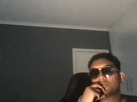 uunluckii online show from March 2026 04:34:02 PM