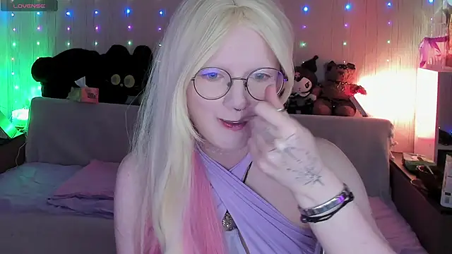 JulietFisher online show from June 2026 01:43:02 AM