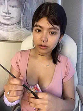 Snapshot of Violetaa_pink18 chatting on April 2026 03:05:01 PM Violetaa pink18 online show from April 2026 03:05:01 PM