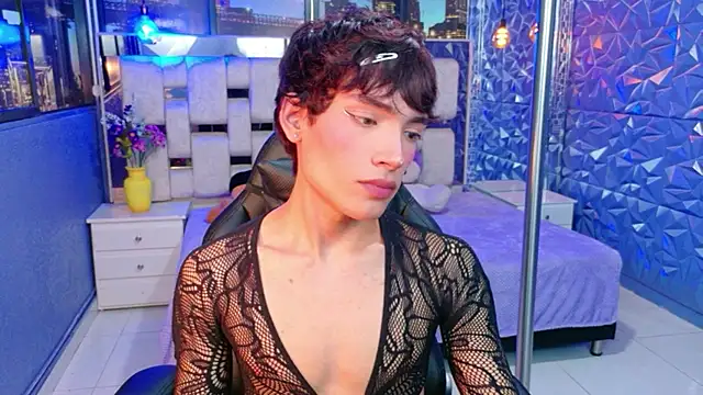 IsaacNovaa online show from April 2026 08:29:02 PM