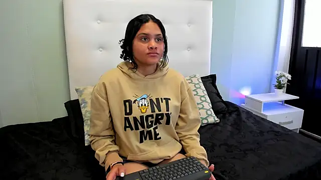 Snapshot of ZoeRiveers chatting on March 2026 08:36:01 PM ZoeRiveers online show from March 2026 08:36:01 PM