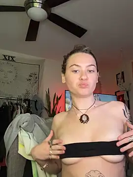 peachesncreamyy online show from April 2026 08:40:02 PM