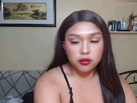 Snapshot of OliveSexyTS chatting on March 2026 05:46:01 AM OliveSexyTS online show from March 2026 05:46:01 AM