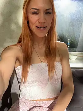 SlimBellaOfficial online show from May 2026 03:39:02 PM