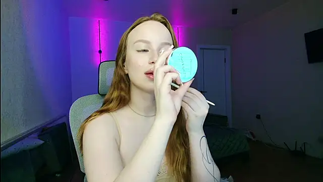 Snapshot of BunnyShinex chatting on June 2026 05:28:02 AM BunnyShinex online show from June 2026 05:28:02 AM
