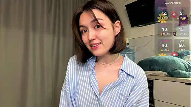 Snapshot of lilysolar chatting on June 2026 06:08:02 PM lilysolar online show from June 2026 06:08:02 PM