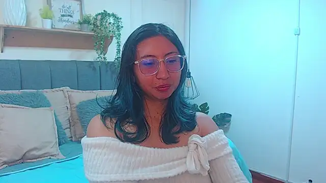 Snapshot of Violet_2003 chatting on March 2026 01:55:01 PM Violet 2003 online show from March 2026 01:55:01 PM