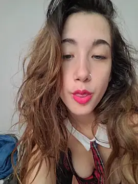 Snapshot of AlissonDavenport chatting on April 2026 05:43:02 PM AlissonDavenport online show from April 2026 05:43:02 PM