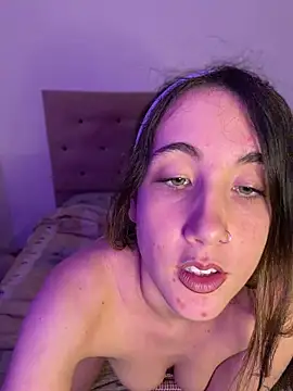 Snapshot of AlissonDavenport chatting on May 2026 01:14:01 AM AlissonDavenport online show from May 2026 01:14:01 AM