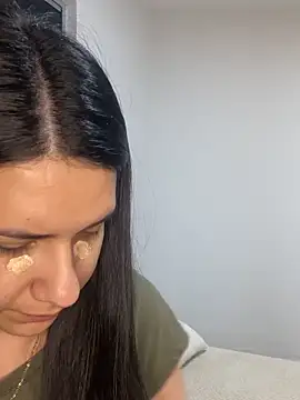 Annarhode online show from April 2026 11:32:02 PM