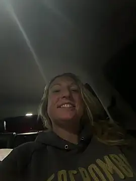 Snapshot of sweetkacibaby chatting on April 2026 05:07:02 AM sweetkacibaby online show from April 2026 05:07:02 AM