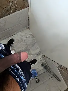 Snapshot of bull_1992 chatting on March 2026 07:47:02 AM bull 1992 online show from March 2026 07:47:02 AM