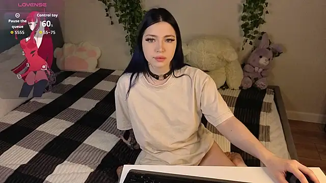 Snapshot of honey_cherrry chatting on June 2026 12:57:01 AM honey cherrry online show from June 2026 12:57:01 AM