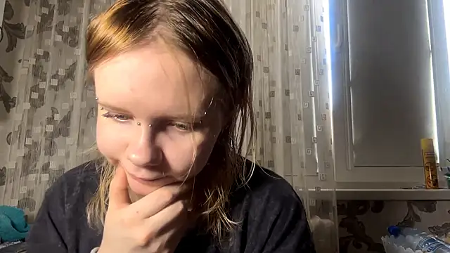 Snapshot of KrystenHoye chatting on March 2026 08:09:02 AM KrystenHoye online show from March 2026 08:09:02 AM