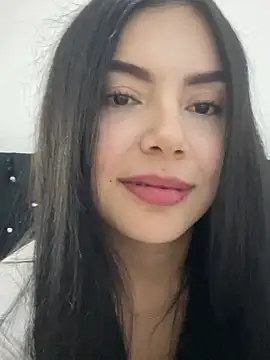 Snapshot of Cami_olarte chatting on April 2026 05:43:02 AM Cami olarte online show from April 2026 05:43:02 AM