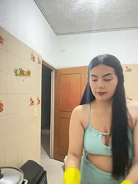 Snapshot of Cami_olarte chatting on May 2026 02:40:02 AM Cami olarte online show from May 2026 02:40:02 AM