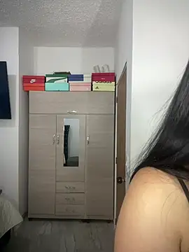 Cami olarte online show from June 2026 03:00:01 AM