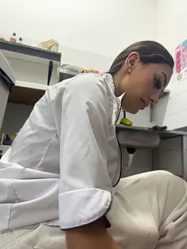 SUSYMIILS online show from April 2026 06:21:02 PM