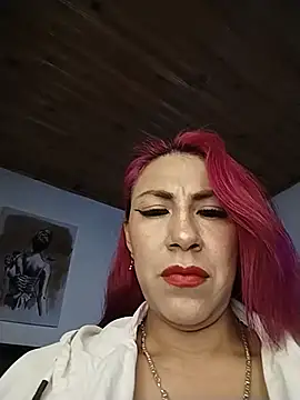 Snapshot of tatianabelli chatting on June 2026 10:48:01 PM tatianabelli online show from June 2026 10:48:01 PM