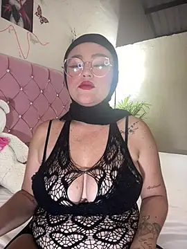 Snapshot of Marian_fadel chatting on April 2026 01:03:02 PM Marian fadel online show from April 2026 01:03:02 PM