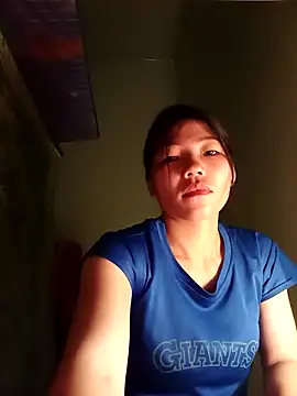 Snapshot of -Quyny- chatting on April 2026 07:31:02 PM -Quyny- online show from April 2026 07:31:02 PM