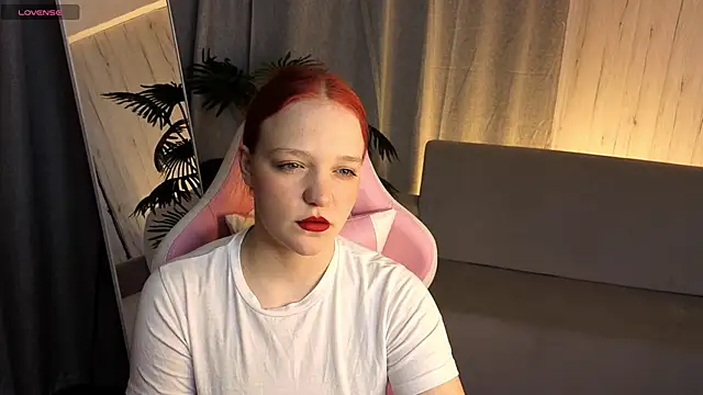 Candy Lirr online show from May 2026 02:40:02 AM
