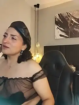 Snapshot of evazul chatting on June 2026 05:07:01 AM evazul online show from June 2026 05:07:01 AM