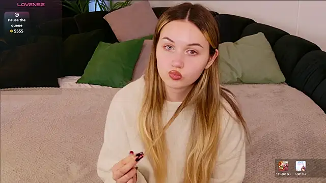 Lilly Eyes online show from April 2026 12:08:02 PM