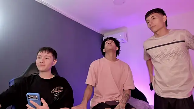 Snapshot of Good_boys18 chatting on June 2026 08:52:02 PM Good boys18 online show from June 2026 08:52:02 PM