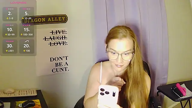 RoxyRedXO12 online show from April 2026 10:14:02 PM