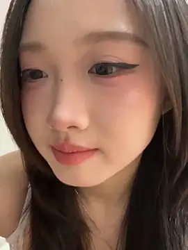 Alice-babyone online show from May 2026 12:44:01 PM