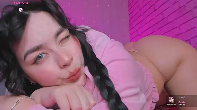 Snapshot of NatalForsy chatting on April 2026 02:43:01 PM NatalForsy online show from April 2026 02:43:01 PM