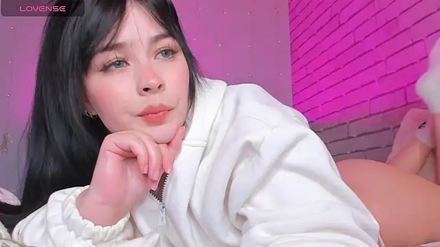 Snapshot of NatalForsy chatting on April 2026 03:48:02 PM NatalForsy online show from April 2026 03:48:02 PM
