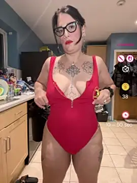 IvyBelleMilf online show from May 2026 09:09:01 PM