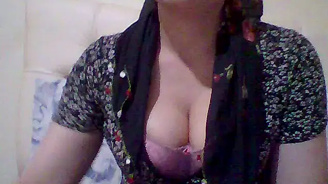 Snapshot of busex25 chatting on April 2026 09:01:02 PM busex25 online show from April 2026 09:01:02 PM