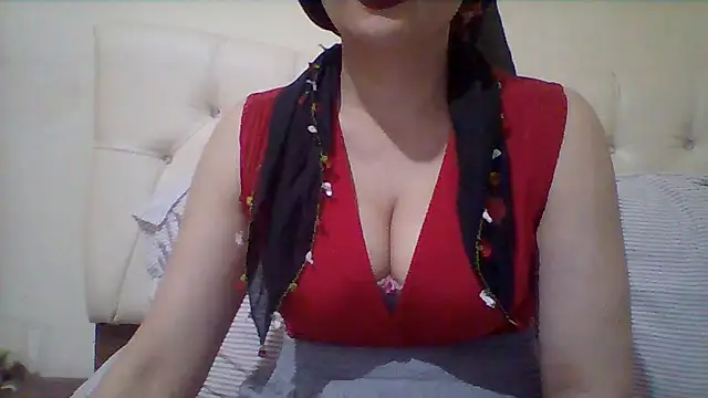 Snapshot of busex25 chatting on May 2026 09:44:02 PM busex25 online show from May 2026 09:44:02 PM