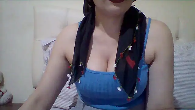 Snapshot of busex25 chatting on June 2026 10:15:02 PM busex25 online show from June 2026 10:15:02 PM