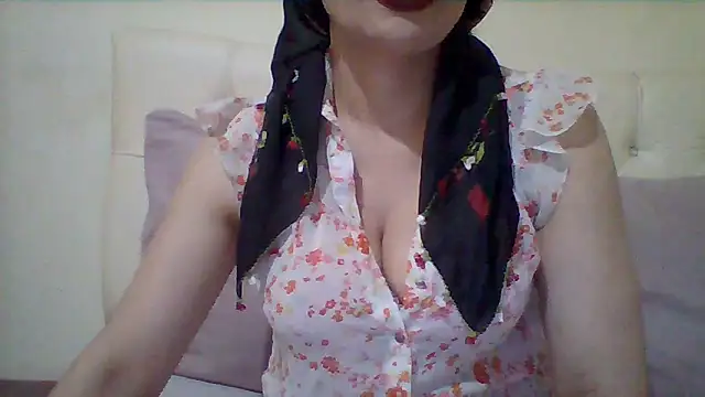 Snapshot of busex25 chatting on June 2026 09:30:02 PM busex25 online show from June 2026 09:30:02 PM