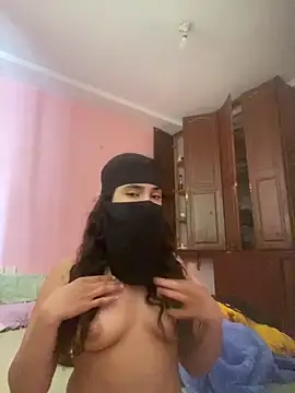 Snapshot of SexyaDivaa chatting on April 2026 11:04:02 AM SexyaDivaa online show from April 2026 11:04:02 AM