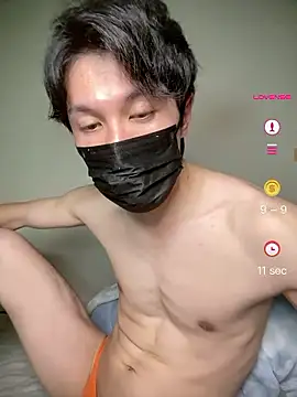 Snapshot of -YumaUemura- chatting on June 2026 02:33:02 PM -YumaUemura- online show from June 2026 02:33:02 PM