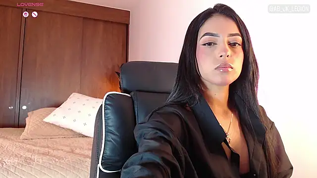  SaraRoss online show from April 2026 04:44:01 PM