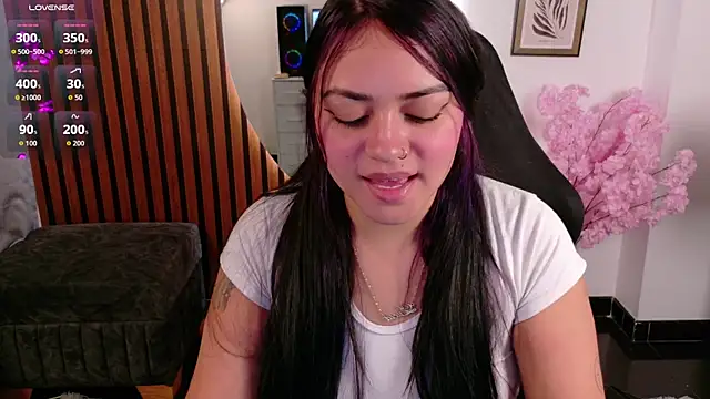 Alison-07 online show from April 2026 02:20:02 AM