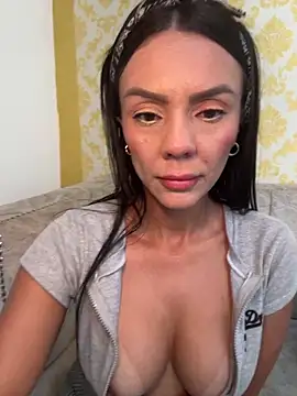 SofiParma online show from April 2026 07:16:02 PM